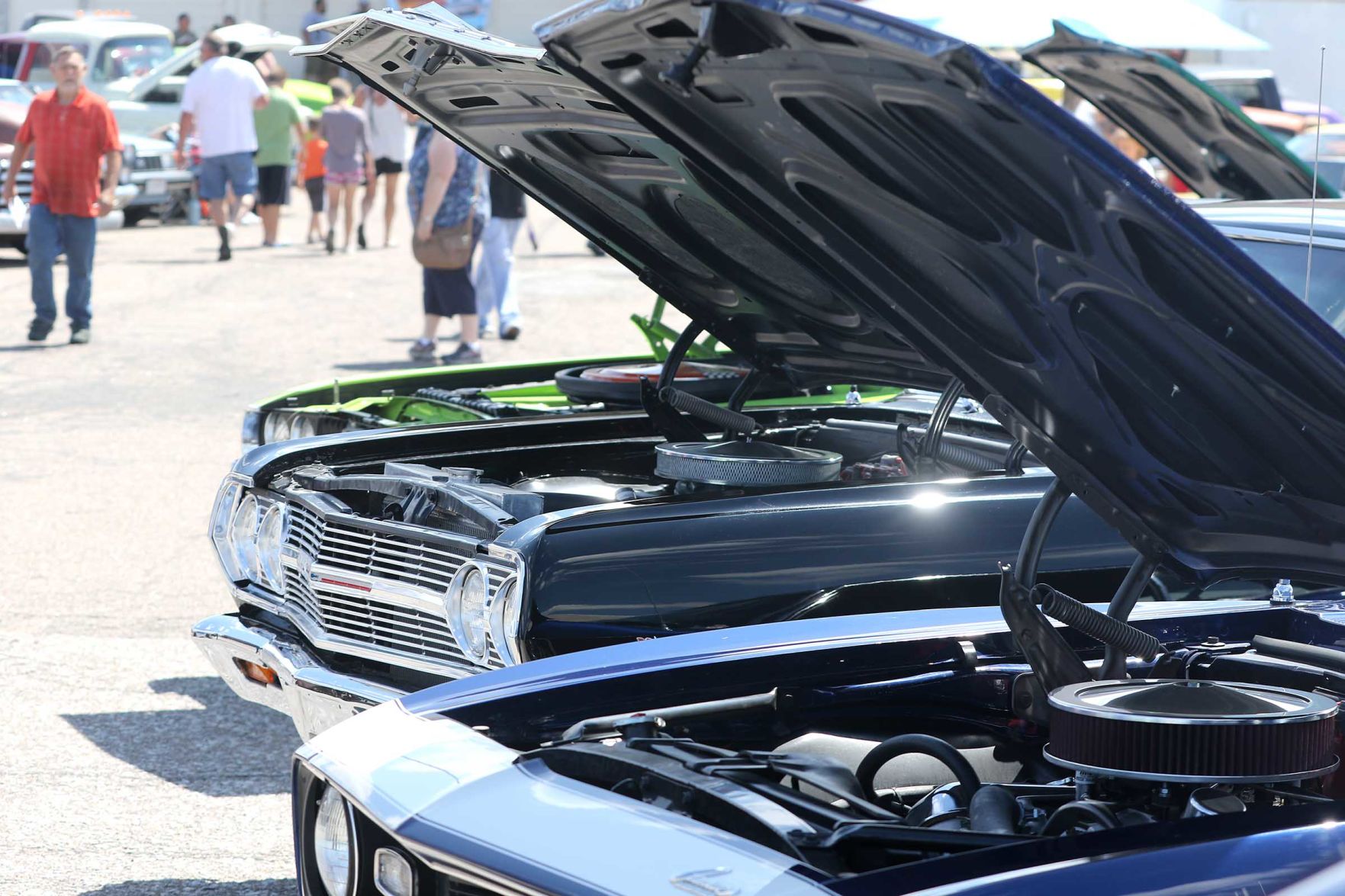 Hot rods descend on North Platte for cruise night